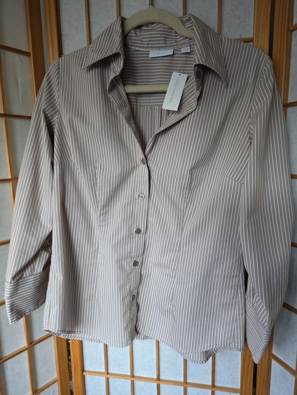 NWT WOMENS NY&Co BEIGE STRIPES STRETCH COTTON BUTTONS DOWN SHIRT BLOUSE SMALL